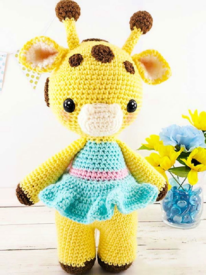 Crochet Amelia The Giraffe Amigurumi Pattern