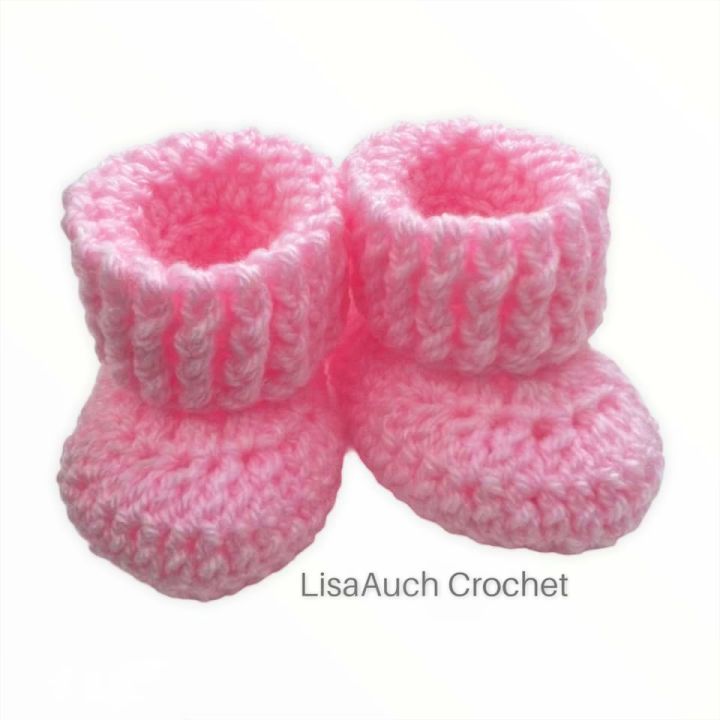 Simple Crochet Baby Booties With Ribbed Cuff