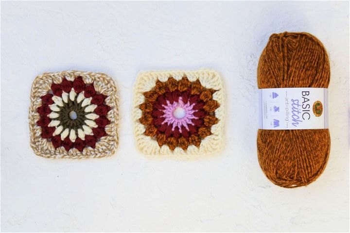 Simple Sunburst Granny Square Crochet Pattern