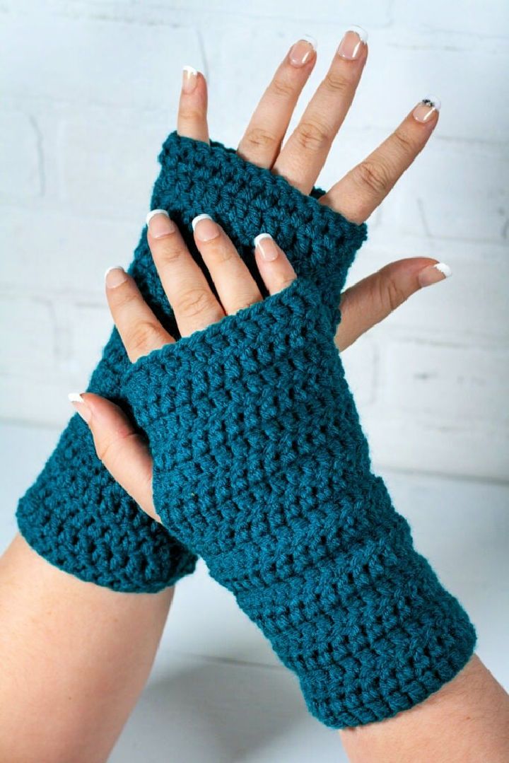 Free Crochet Fingerless Mitts Pattern for Beginners