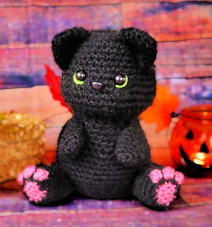 Free Crochet Black Cat Amigurumi Pattern