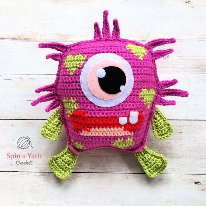 Free Crochet Blinky Love Monster Pattern