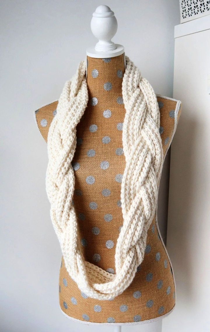 Crocheting a Braided Infinity Scarf - Free Pattern