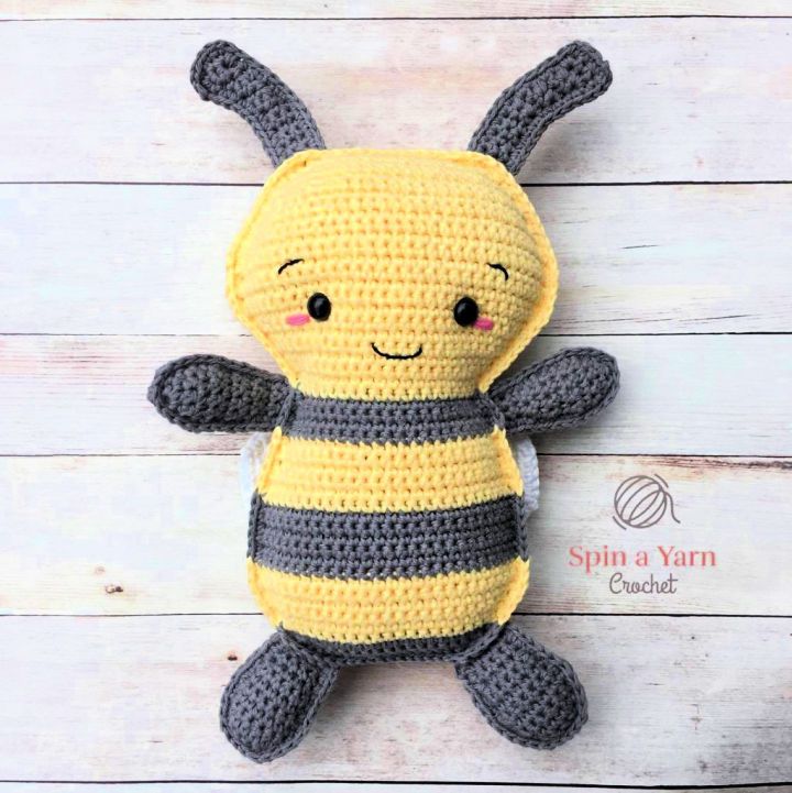 Crocheting a Bumble Bee - Free Pattern