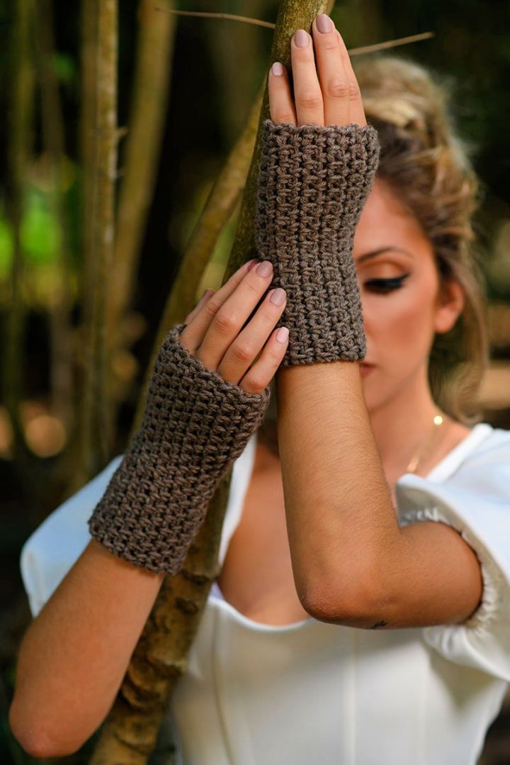 Carolina Crochet Fingerless Gloves Pattern