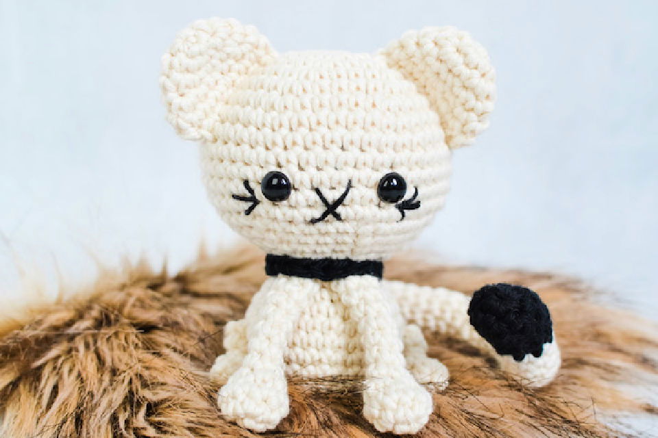 25 Free Crochet Cat Patterns (Amigurumi Pattern)