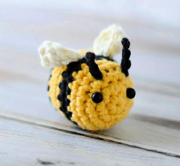Free Crochet Bumble Bee Pattern