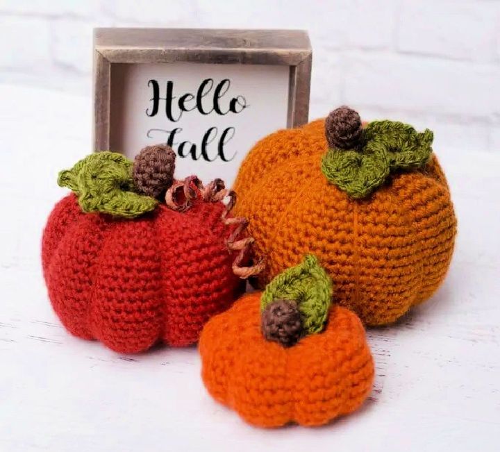 Sweet Crochet Pumpkin Pattern in 3 Perfect Sizes