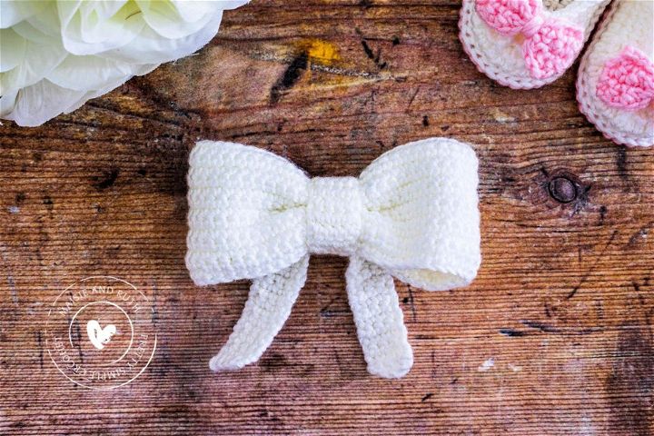 Crocheted 3D Bow - Free Pattern