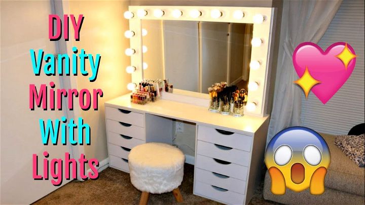 Cute DIY Vanity Mirror With Lights