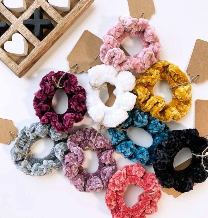 Gorgeous Crochet Velvet Scrunchies Pattern