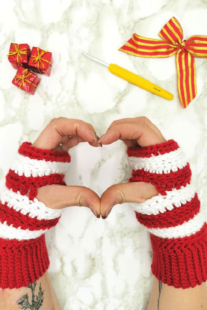 Beautiful Crochet Fingerless Gloves Pattern