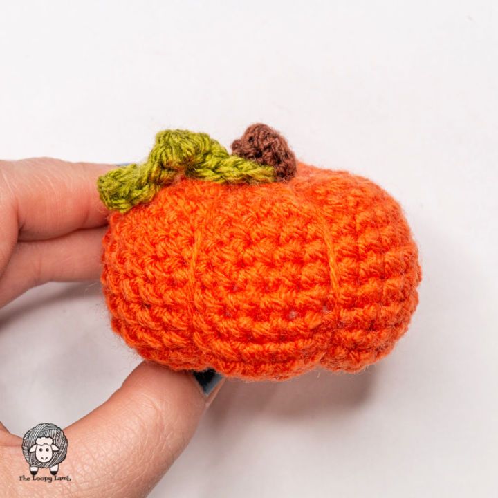 Free Crochet Pumpkin Amigurumi Pattern