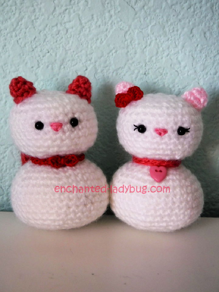 Free Crochet Valentines Day Cats Pattern