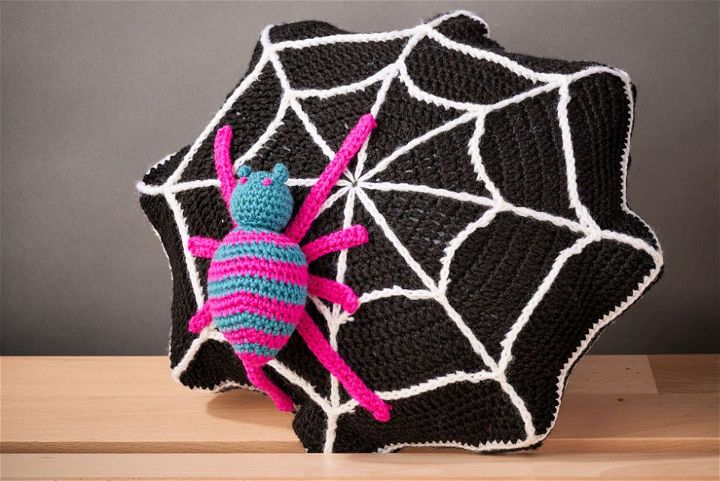 Free Crochet Spider Pillow Pattern