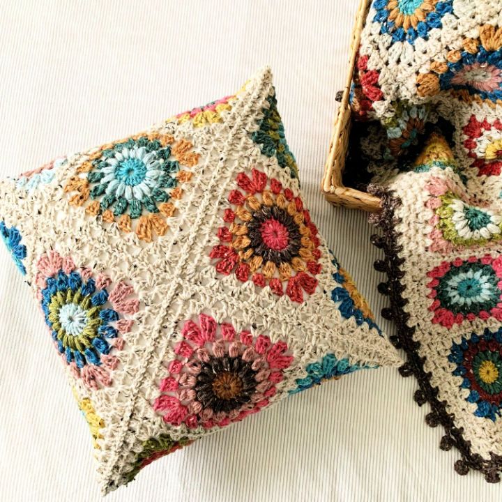 Pretty Granny Square Crochet Pillow Pattern