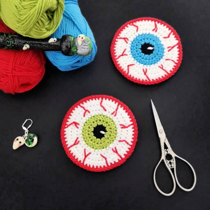  Crochet Halloween Eyeball Coaster Pattern