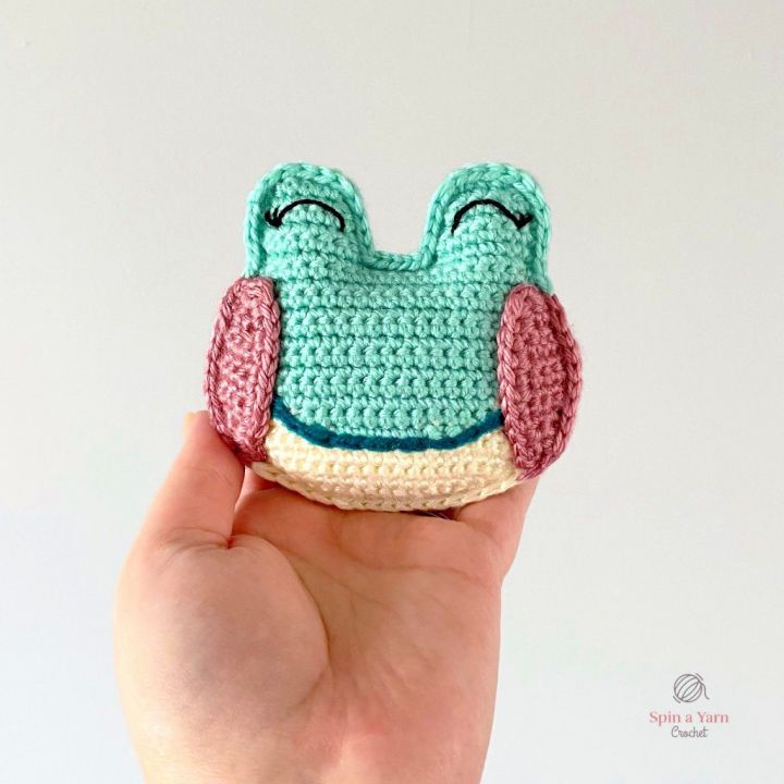 Lily Animal Crossing Free Crochet Pattern