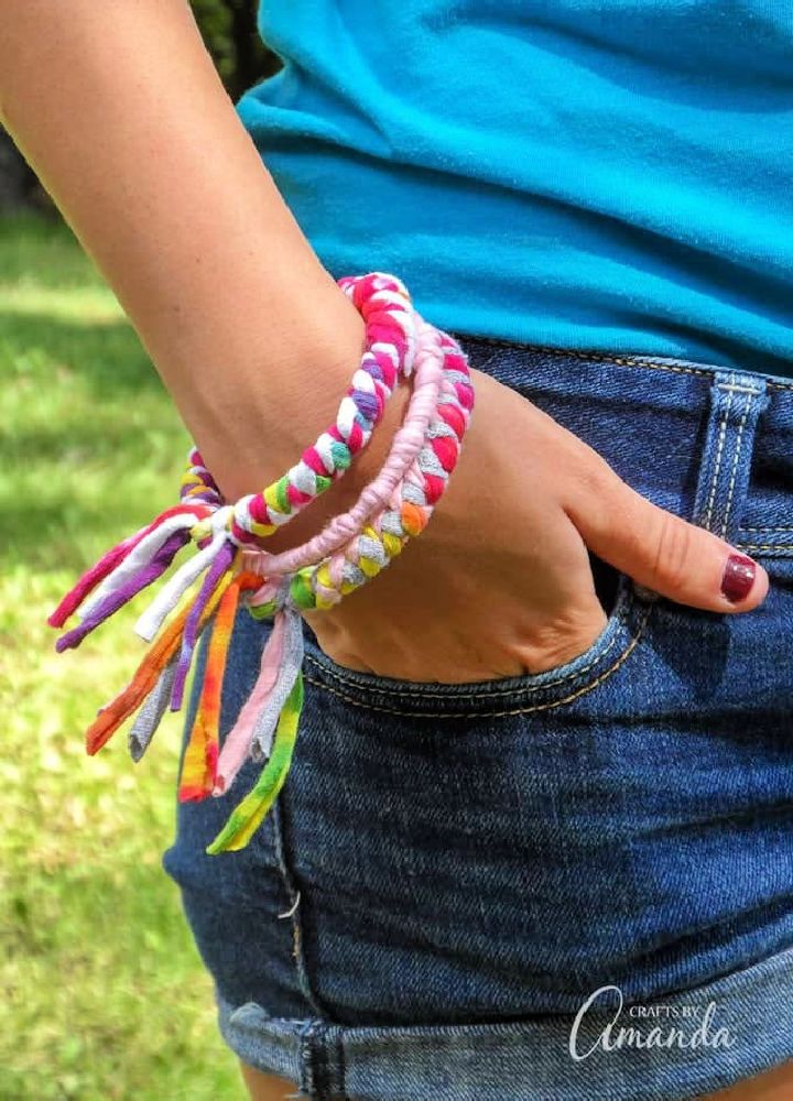 Making Bracelets From Recycled T Shirts
