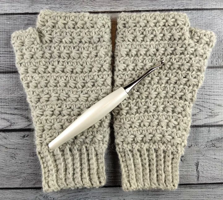 New Crochet Stella Fingerless Gloves Pattern