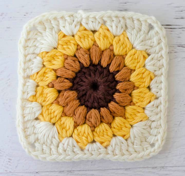 Pretty Crochet Sunburst Granny Square Pattern