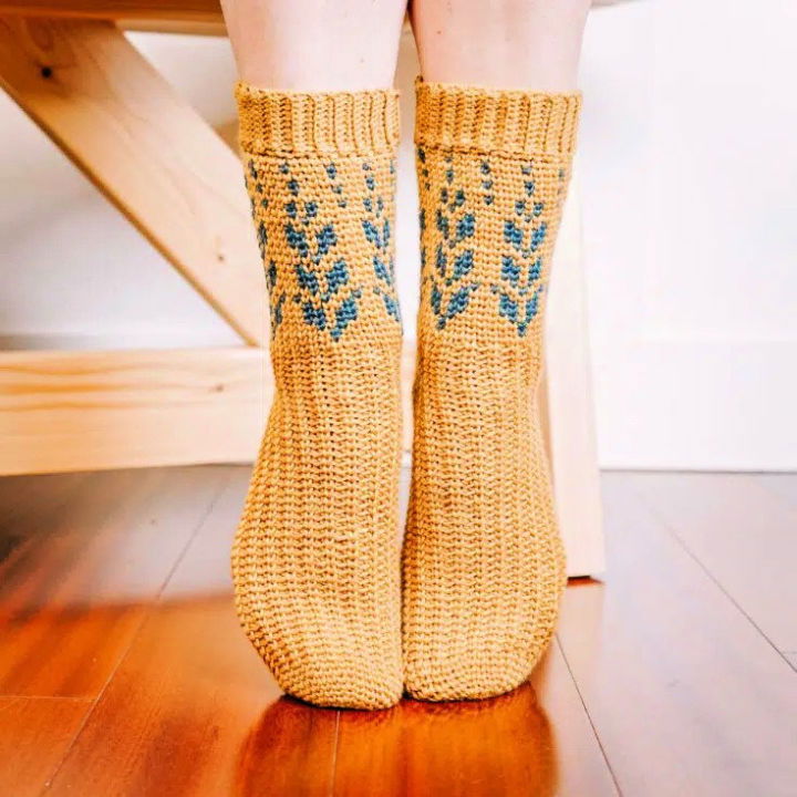 Crochet Vine Colorwork Sock - Free PDF Pattern