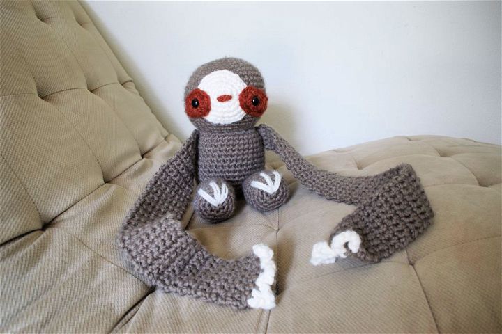 Bonds the Scarfie Sloth Crochet Pattern