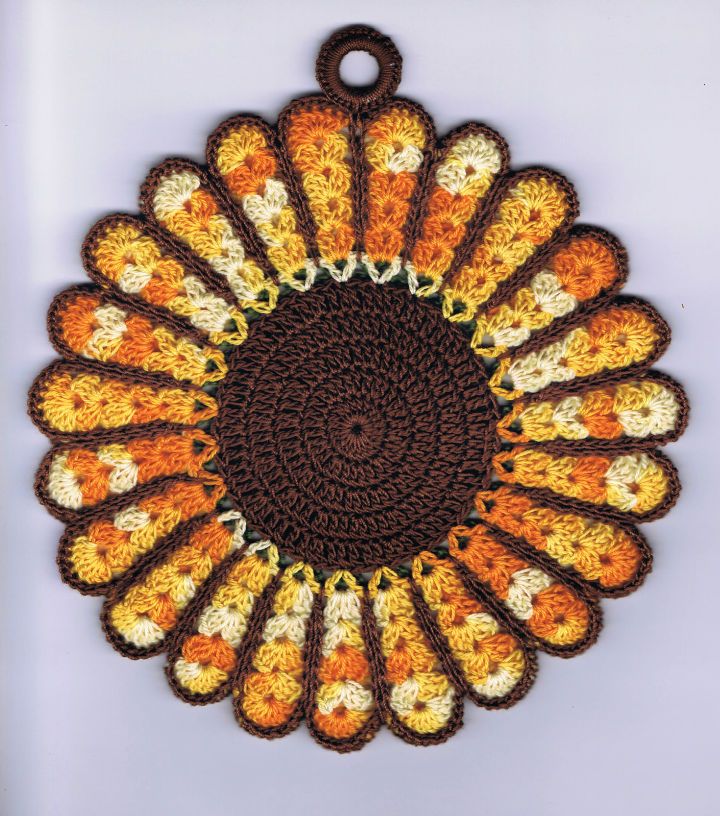 4 Color Crochet Vintage Daisy Potholder Pattern