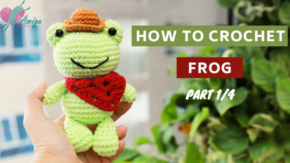 Crochet version of the viral knitted frog : r/crochetpatterns