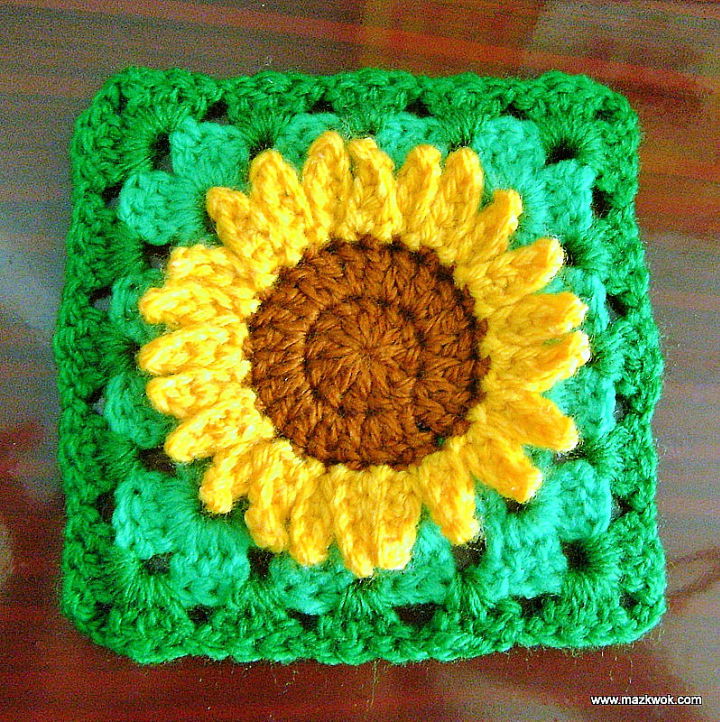 Crochet Sunflower Granny Square Design - Free Pattern