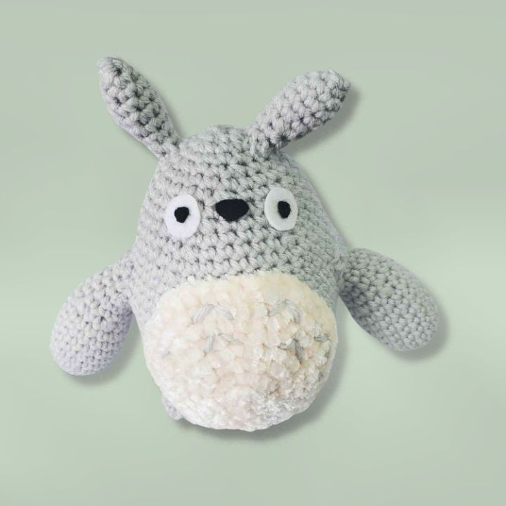 Crocheted Neighbor Totoro Amigurumi Free Pattern