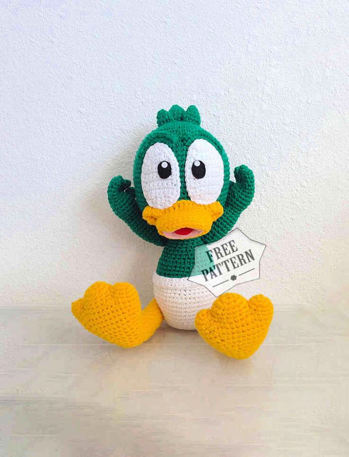 Crocheting a Baby Duck Amigurumi Free Pattern