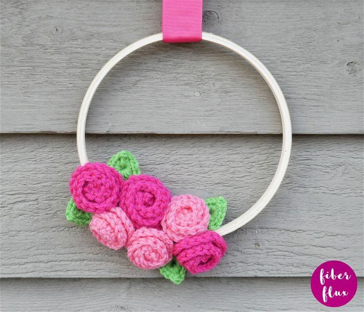 Crocheting a Rose Bouquet Embroidery Hoop Wreath