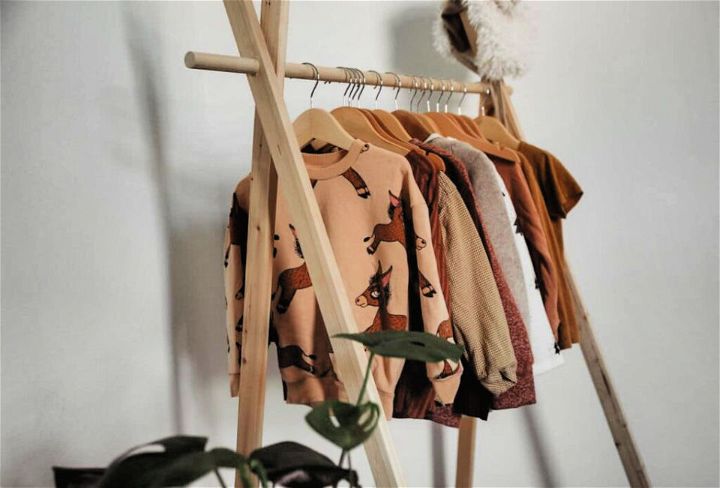 Wooden Clothing Rack for Your Toddler