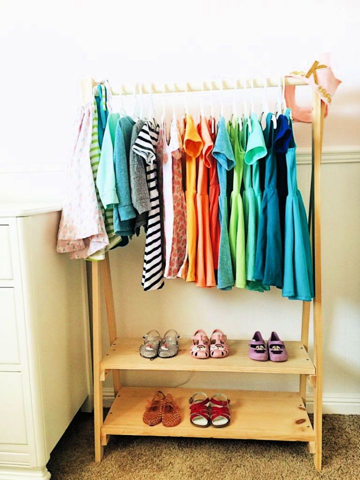 DIY Kids Wood Clothing Rack