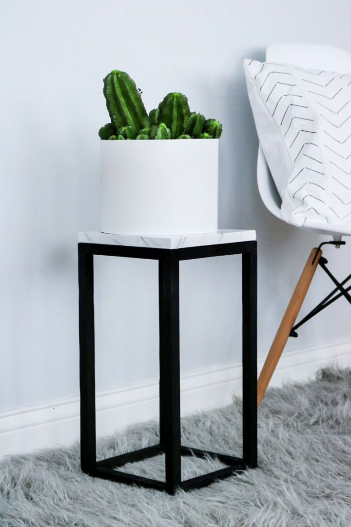 Easy DIY Faux Marble Plant Stand