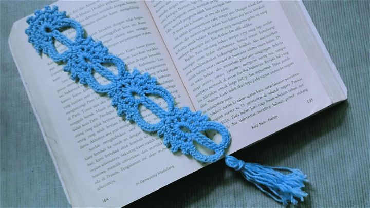 Easy Crochet Bookmark Tutorial