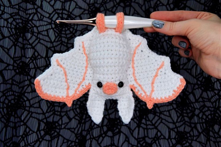 Easy Crochet Halloween Batty Batty Bat Pattern