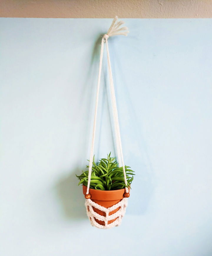 Free Crochet Chevron Hanging Planter Pattern