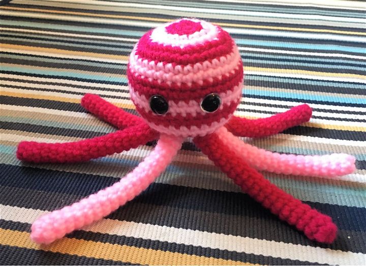 Free Crochet Oliver Baby Octopus Amigurumi Pattern
