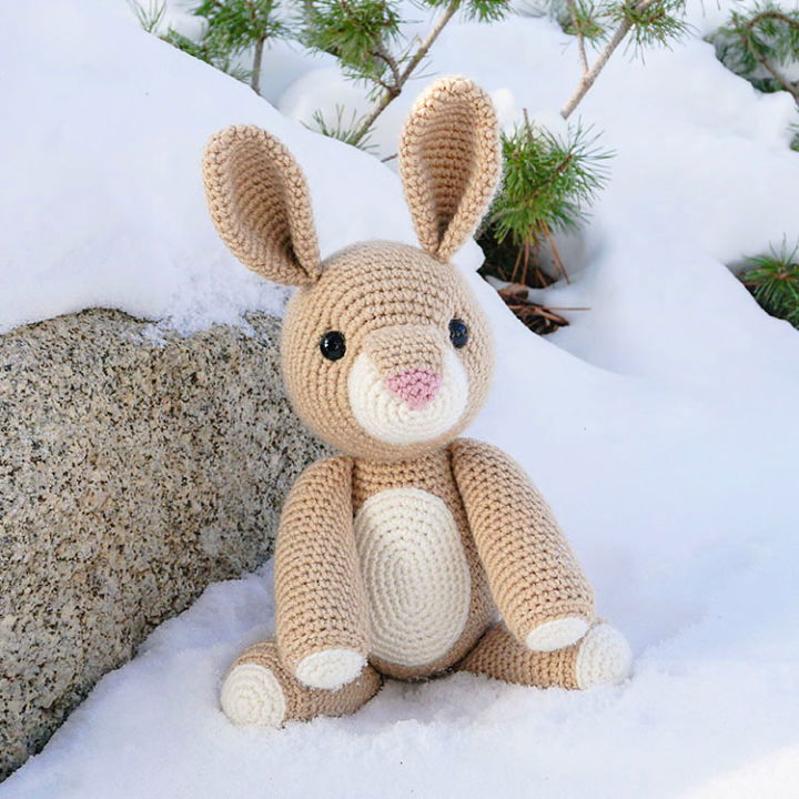 Free Rose the Rabbit Crochet Pattern