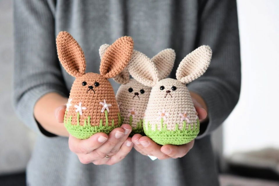 Gorgeous Crochet Amigurumi Spring Bunny Pattern