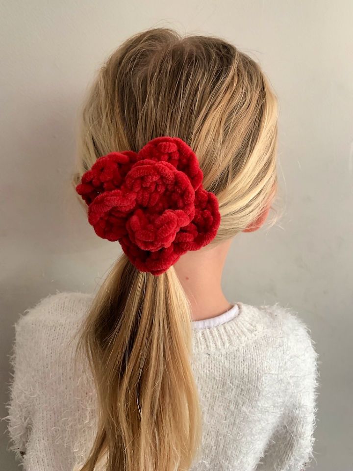 Gorgeous Crochet Rose Bobble Hair Tie Pattern