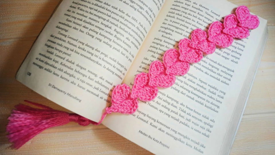 Crocheting a Heart Bookmark With Tassel