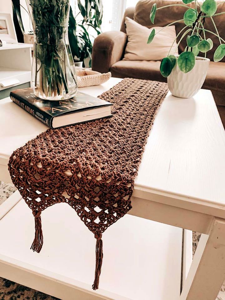 How to Crochet a Table Runner - Free Pattern
