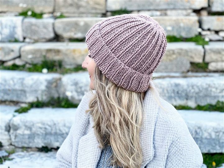 How to Knit a Hat With Straight Needles