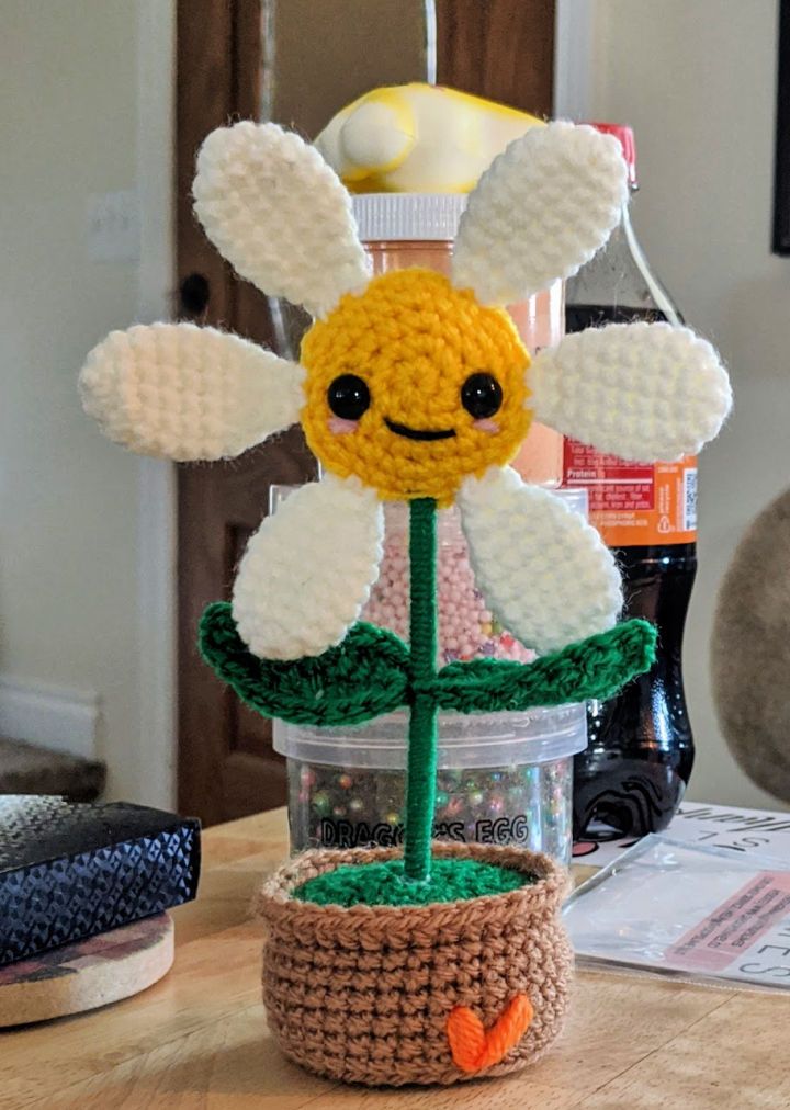 Free Crochet Daisy Flower Pot Pattern