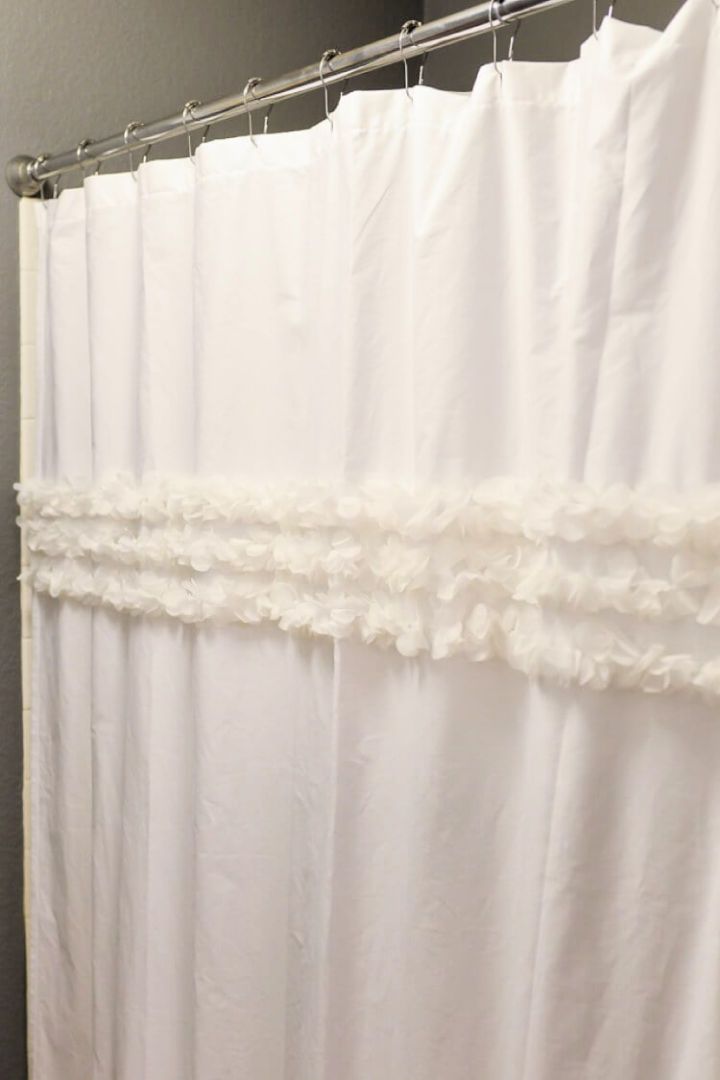 How to Make a Shower Curtain from a Flat Sheet