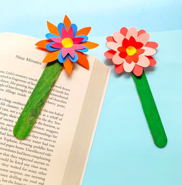 Making a Paper Flowers Bookmark