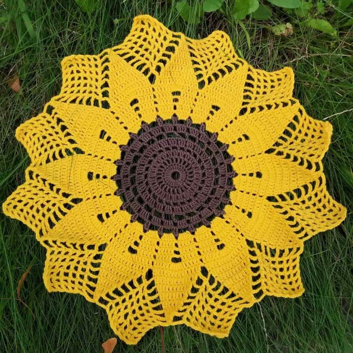 Modern Crochet Sunflower Doily Pattern